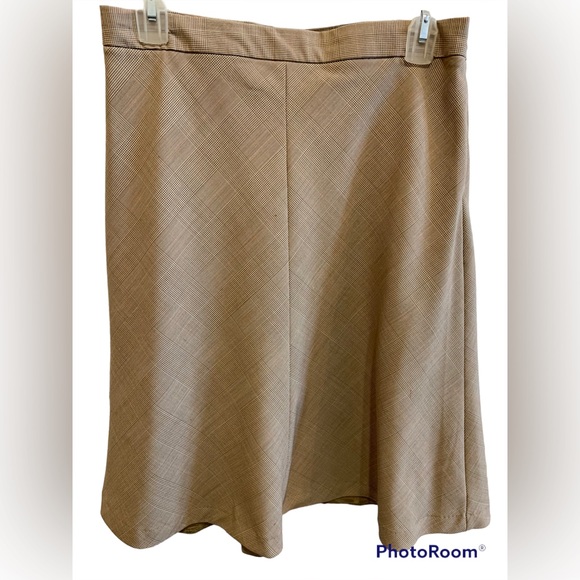 Banana Republic Flared Skirt - Picture 1 of 7